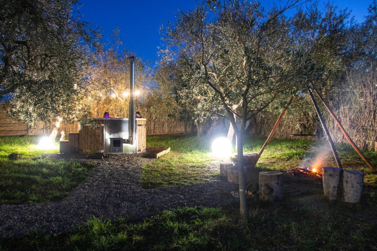 2 Cuori E 1 Yurta Glamping In Tuscany - Adults Only Asciano Exterior photo